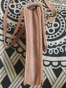 Chain Detail Crossbody Phone Bag
