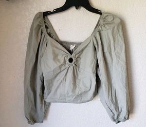 Sim & Sam Green Puff Sleeves Top!💚