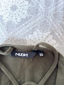 Nuon Green Top 28 Chest