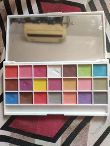 Mars 21-color Eyeshadow