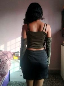 Offshoulder Top