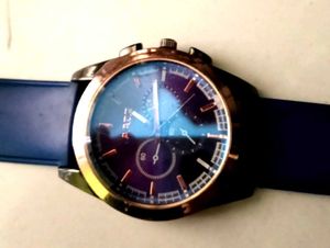 Stylish Blue Wristwatch