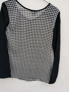 The Vanca Brand Top