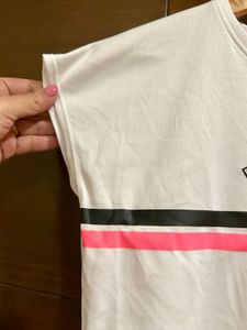 H&amp;M Activewear/Casual Tee