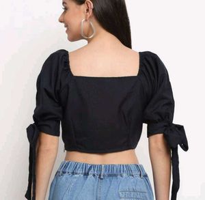 Sweetheart Neck Black Crop Top 🖤