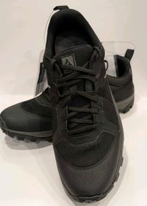 Black Trekking Shoes size 8 🔥