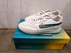 used sneakers | Running Shoes