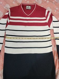 Attractive Red Colour Men Sweater Com Tshirt