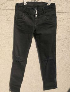 Ripped Black Original Denim Jeans 👖 Women