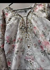 Floral Embroidered Kurta