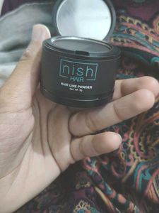I am selling a nish hairline powder