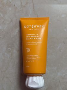 Dot and Key Vitamin C+ E Facewash