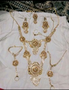 10 PIECES COMPLETE BRIDAL LEHENGA 😍