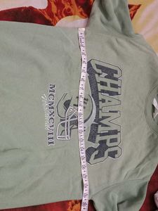 H&amp;M Green Sweatshirt