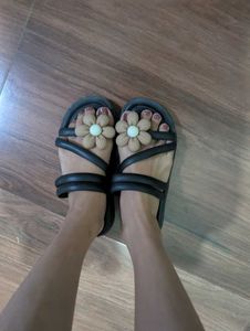 Pinteresty Sandal In Black