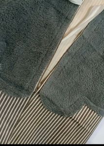 Chef&#39;s Apron with Attached Towel