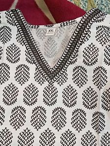 Elegant Geometric Leaf Print Short Kurti