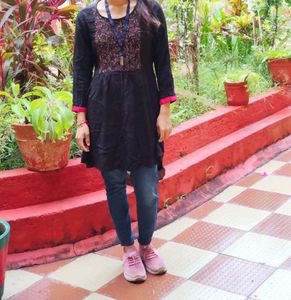 Embroidered Black Tunic 🖤