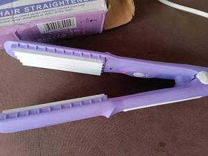 Kemei &amp; nova Hair Straightener new condition