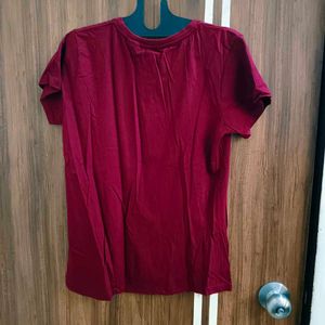 🛍️ Maroon T-shirt ⭐⭐⭐⭐