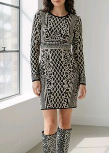 abstract woolen bodycon dress for winter fun
