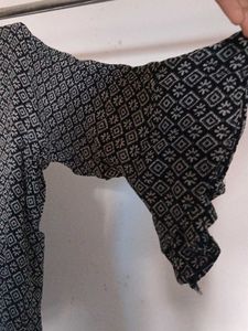 3/4 Sleeve Black And White Top