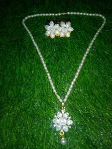 Beautiful Necklace And Earrings Set