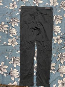 Calvin Klein Jeans Women Cotton Slim Fit Mid-RiseJ
