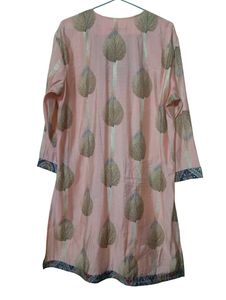 Elegant Pink Leaf Print Kurta