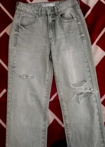 Straight Jeans