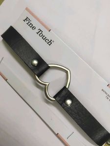 Heart Detail Faux Leather Choker