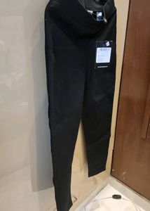 Sparkle black Leggings by Latin Quarters