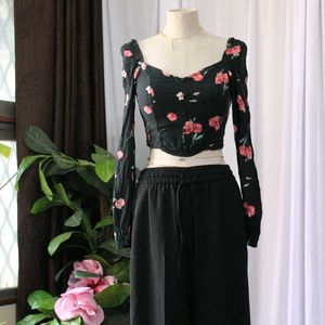 H&M Floral Print Crop Top