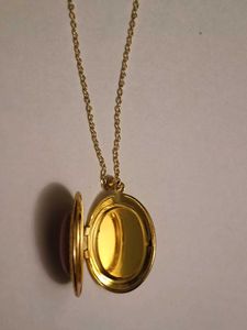 Vintage Photo Locket C