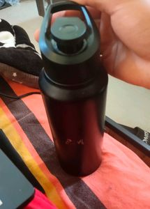 Black Gym Bottle Looks Cool 600 Ml