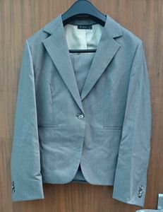 VAN HUESEN Women's Suit