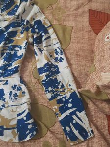 Patterned V-Neck Top