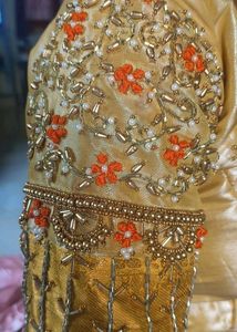 CREAM MAGGAM BLOUSE 🦋
