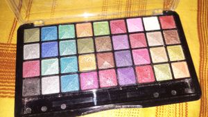 eyeshadow pallet