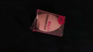 Huda Beauty  Blender