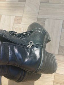 Black Boots