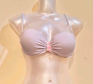 Size S/M🎁Buy 2 Get 1 Free🎁Striped Bikini Top