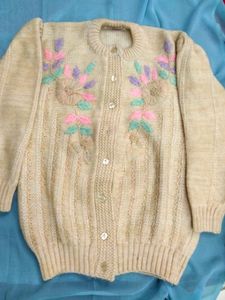 Cream Sweater With Embroidery