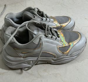 Woven Design Branded Shoes