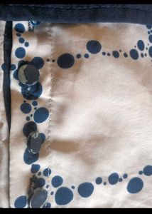 Patterned Casual High-Low Top