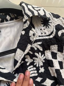 Zara Black &amp; White Print Sleeveless Top