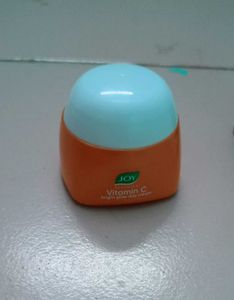 VitaminC Cream Used For Day Night
