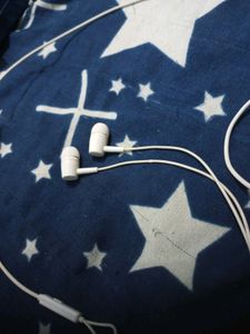 White Wired Earphone