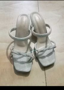 Skywell Silver Rhinestone Heels - Size 7