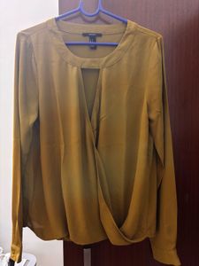 Forever 21 Front Slit Top - Size M